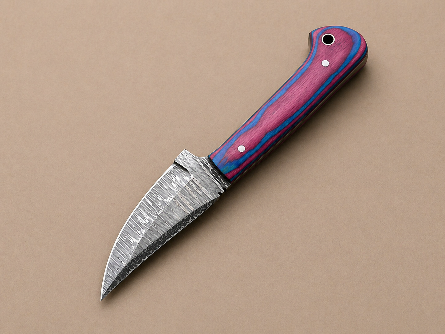 Damascus skinner with pakkawood handle