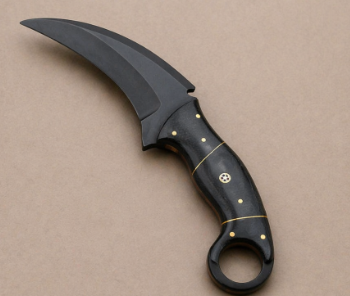 Karambit knife with mosaic pin